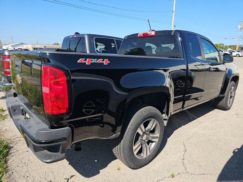 Used 2018 Chevrolet Colorado W/T w/ Custom Special Edition AWD/4WD image 4