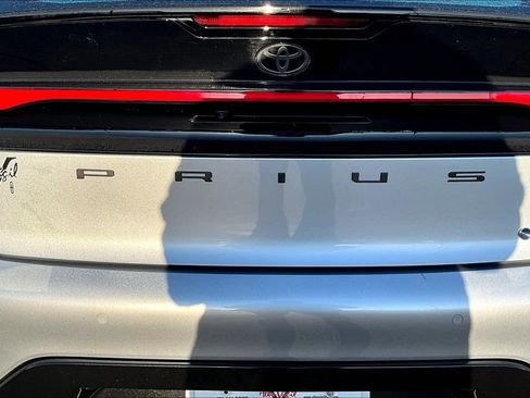 Used 2023 Toyota Prius XLE image 8