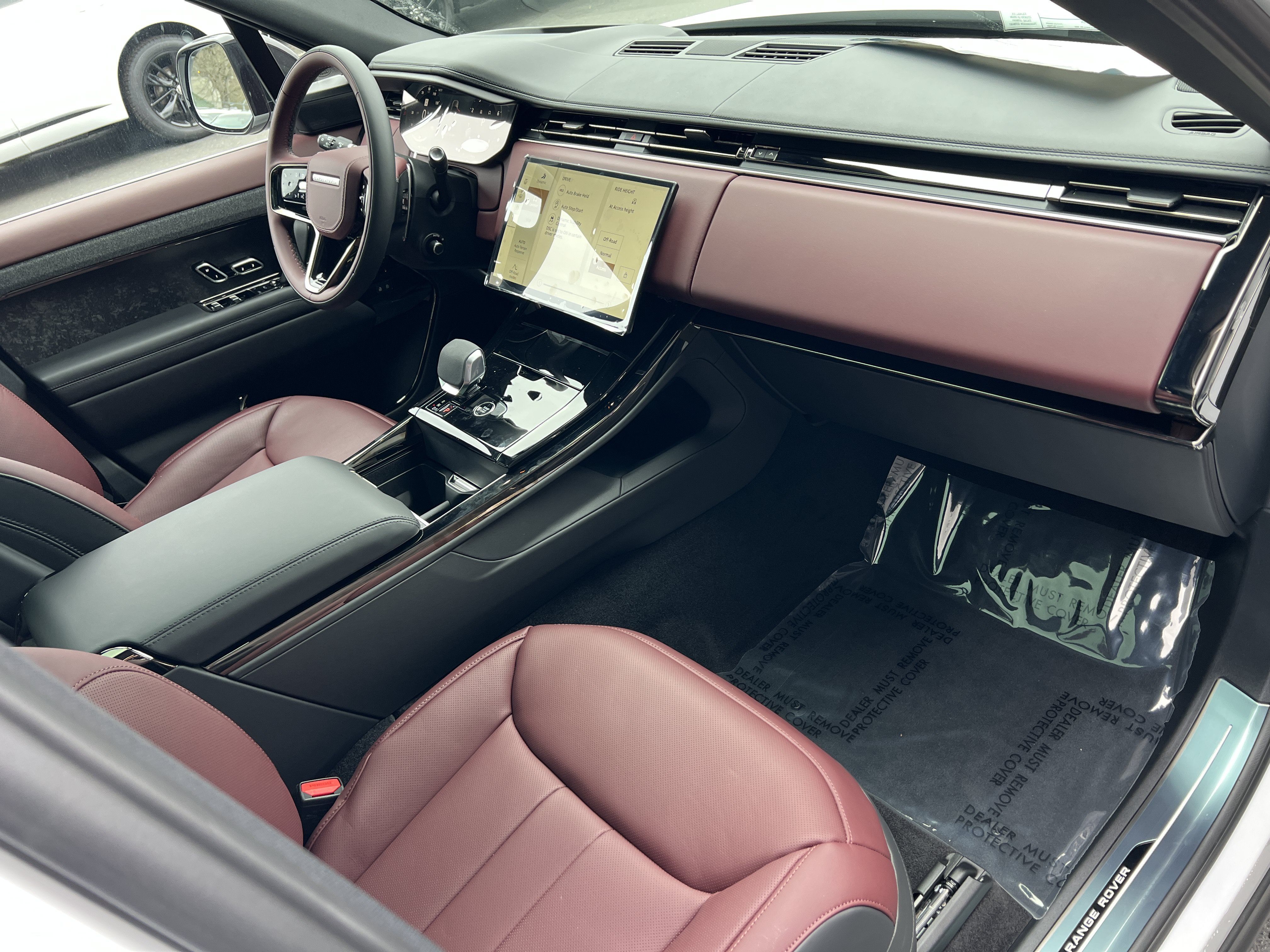 New 2025 Land Rover Range Rover Sport Dynamic SE AWD/4WD image 11