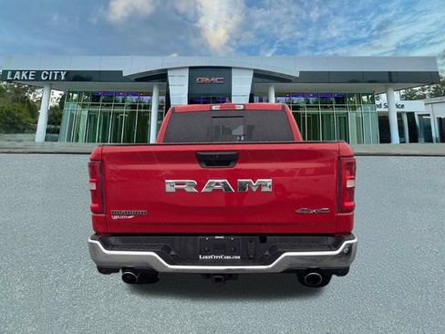 Used 2025 RAM 1500 Big Horn AWD/4WD image 3