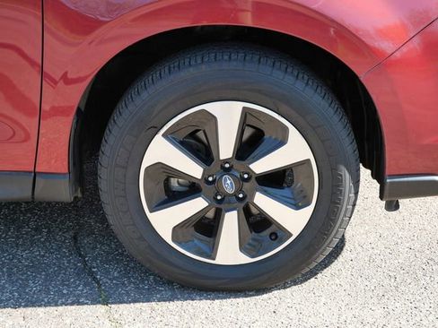 Used 2017 Subaru Forester 2.5i Limited AWD/4WD image 7
