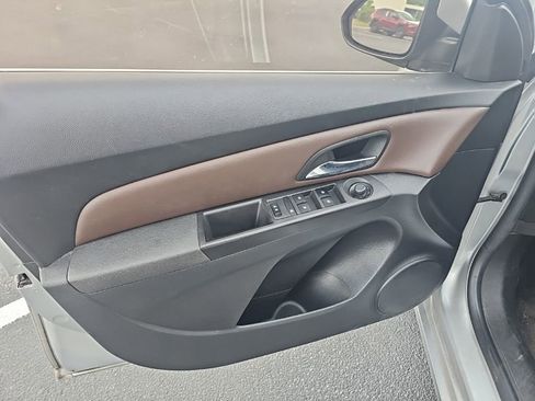 Used 2015 Chevrolet Cruze LT FWD image 9