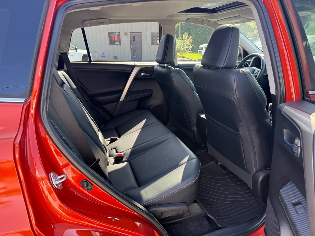 Used 2015 Toyota RAV4 Limited FWD image 17