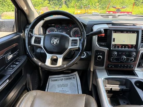 Used 2018 RAM 3500 Laramie w/ Snow Chief Group AWD/4WD image 15