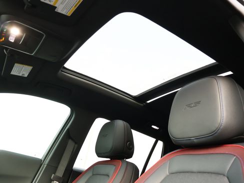 New 2026 Chevrolet Equinox RS w/ LPO, Floor Liner Package image 21