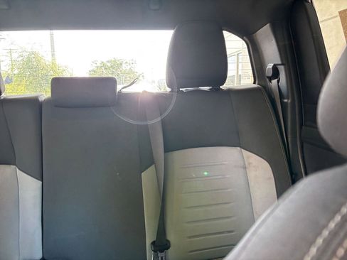 Used 2025 Toyota Tacoma TRD Off-Road AWD/4WD image 37