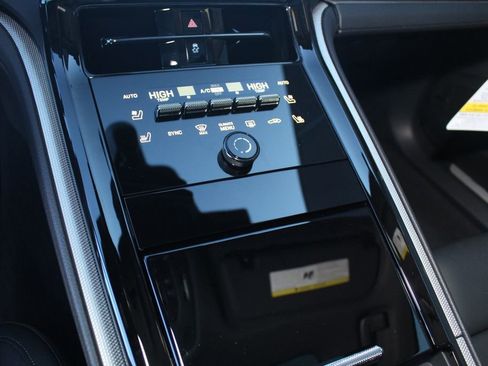 New 2026 Porsche Panamera 4 AWD/4WD image 16