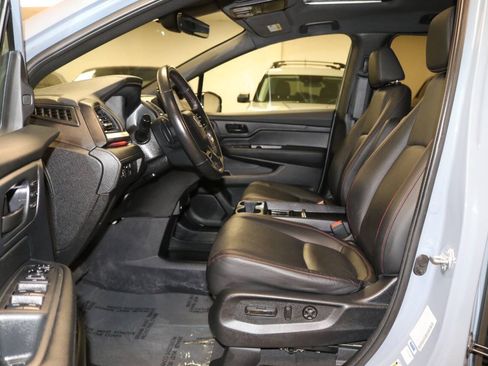 Used 2024 Honda Odyssey Sport image 13
