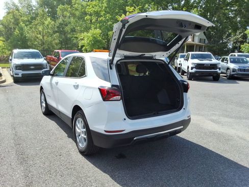 Used 2024 Chevrolet Equinox LT FWD image 15