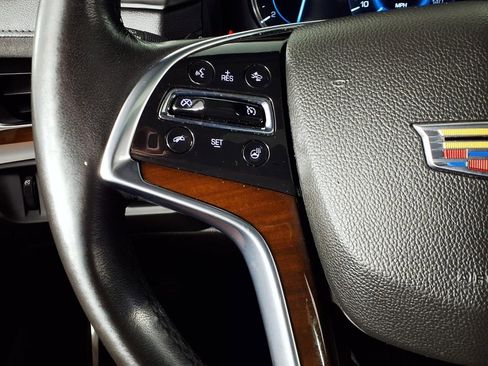 Used 2020 Cadillac Escalade Luxury RWD image 20