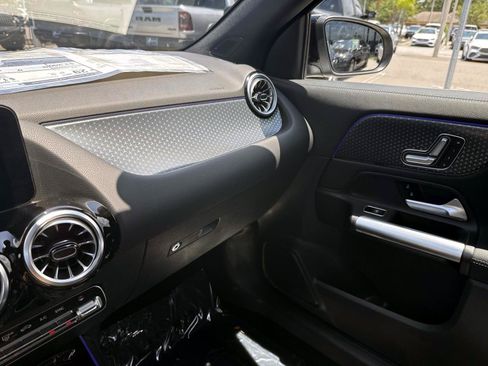Certified 2025 Mercedes-Benz GLA 250 image 24