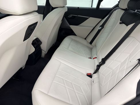 Certified 2024 BMW i5 eDrive40i w/ Executive Package RWD image 14