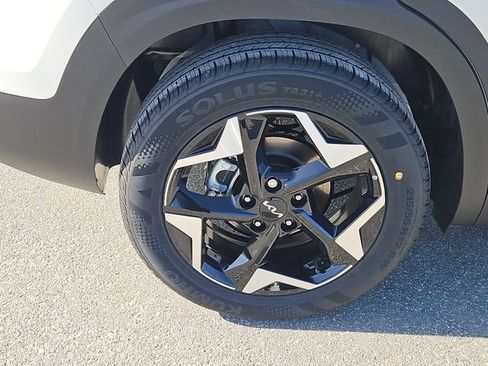 New 2026 Kia Seltos S image 5