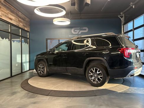 Used 2023 GMC Acadia SLT AWD/4WD image 5