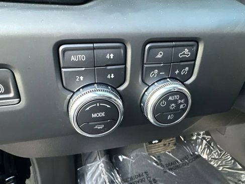 Used 2022 GMC Sierra 1500 AT4X AWD/4WD image 21