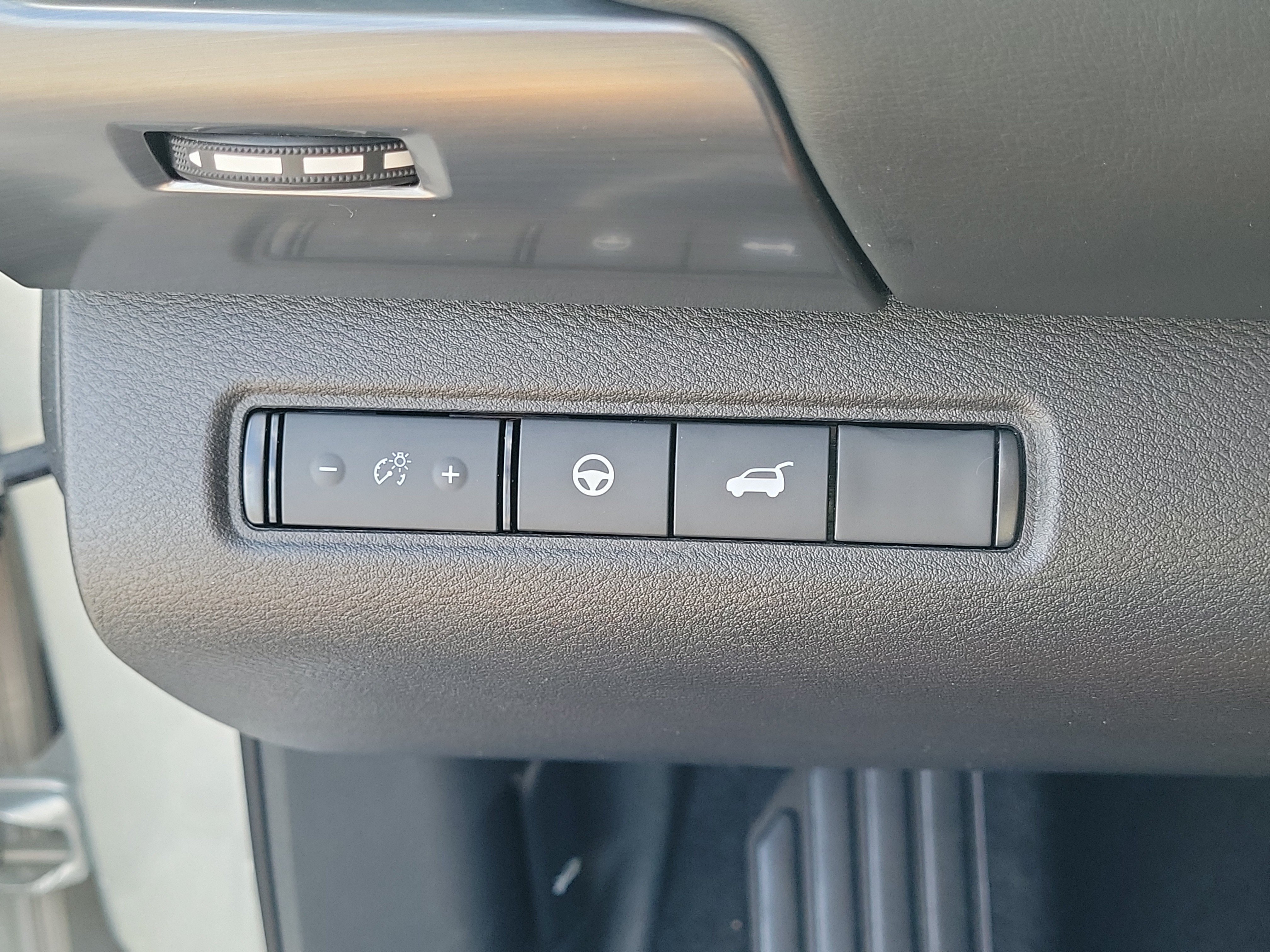 Certified 2024 Nissan Pathfinder SL w/ SL Premium Package FWD image 26