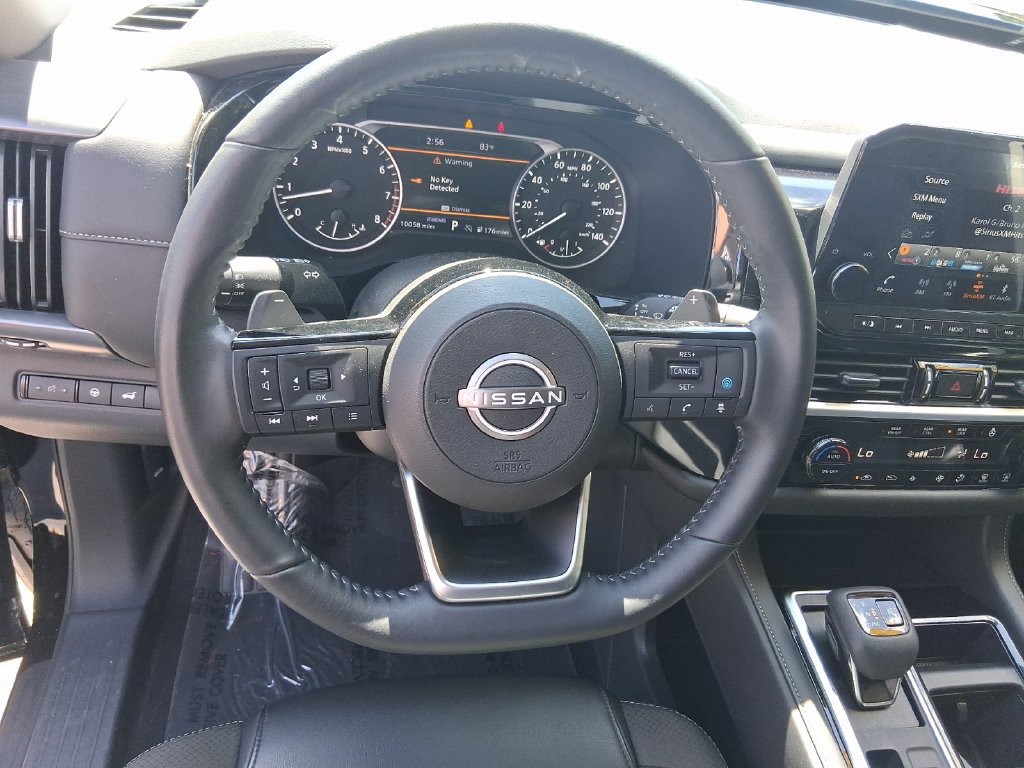 Used 2025 Nissan Pathfinder SL FWD image 15