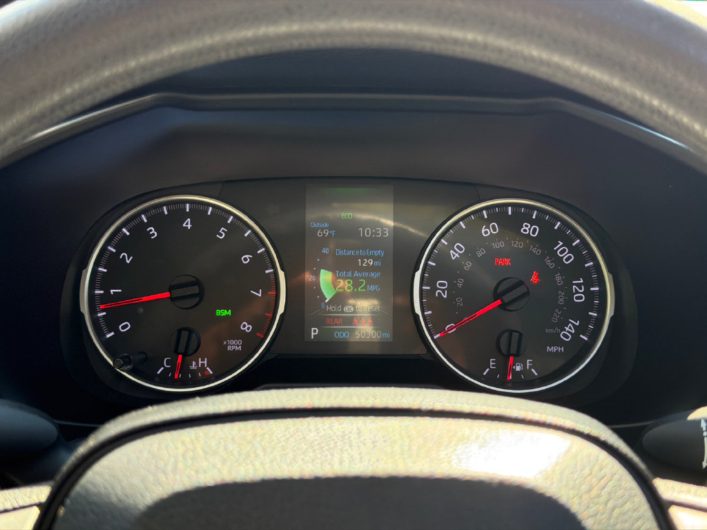 Used 2020 Toyota RAV4 XLE w/ Convenience Package FWD image 31