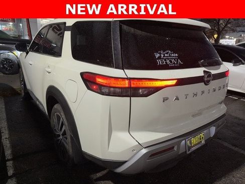 Certified 2024 Nissan Pathfinder Platinum image 5