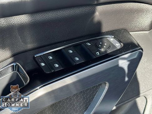 Used 2025 Nissan Pathfinder SL AWD/4WD image 19