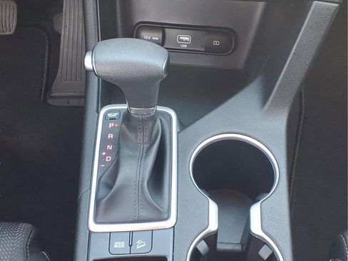 Used 2022 Kia Sportage LX image 18