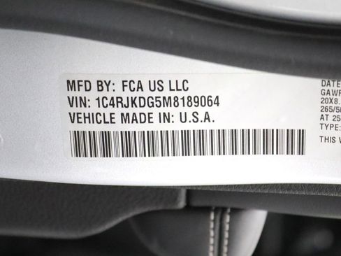 Used 2021 Jeep Grand Cherokee L Overland w/ Luxury Tech Group IV AWD/4WD image 31