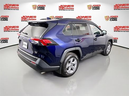 Certified 2022 Toyota RAV4 XLE image 17