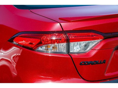 Used 2026 Toyota Corolla SE w/ SE Package FWD image 9