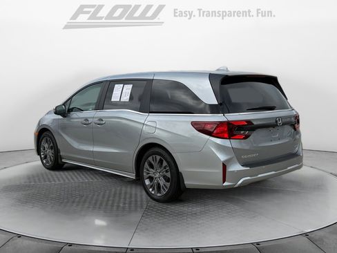 Certified 2025 Honda Odyssey Touring image 6