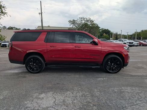 Used 2021 Chevrolet Suburban RST AWD/4WD image 3