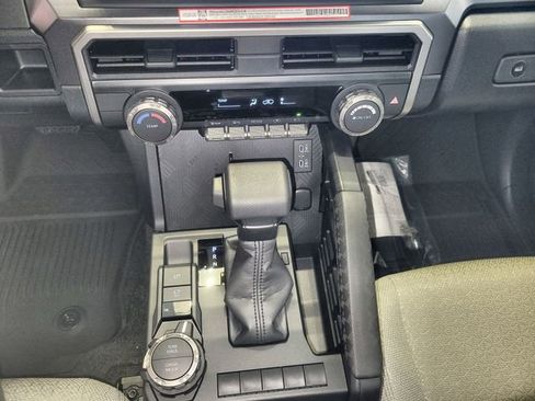 New 2026 Toyota 4Runner SR5 AWD/4WD image 19