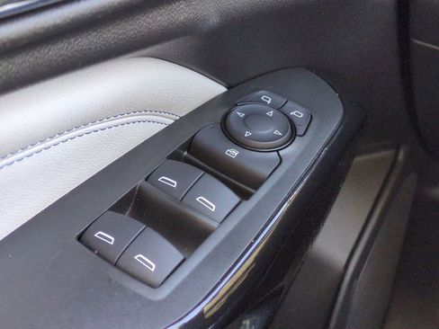 Used 2025 Chevrolet Trax LT w/ LT Convenience Package image 22