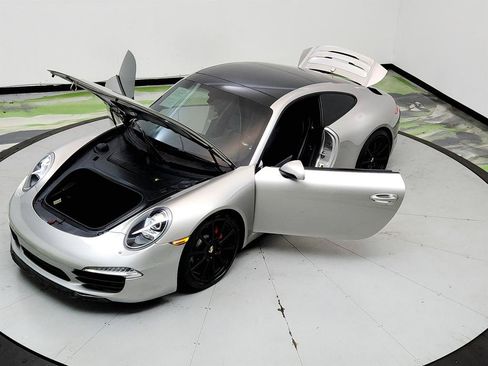 Used 2013 Porsche 911 GT3 RS image 34