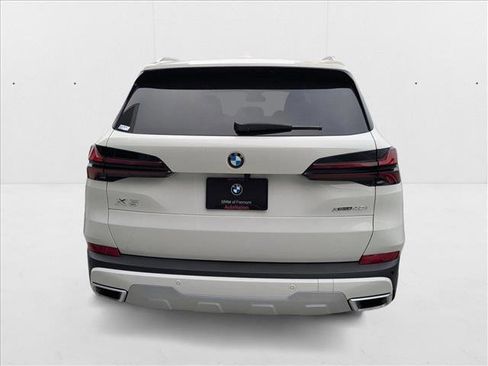 Used 2026 BMW X5 xDrive40i w/ Parking Assistance Package image 7