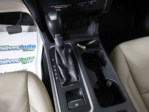 Used 2017 Ford Escape Titanium image 38