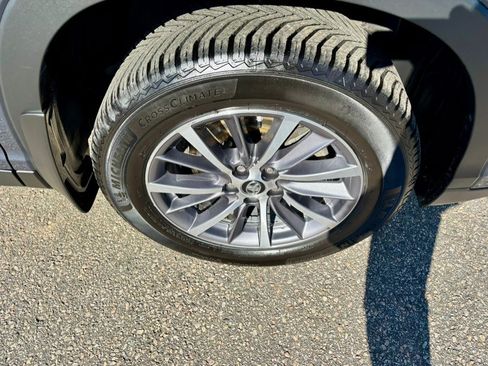 Used 2019 Toyota Highlander XLE image 34