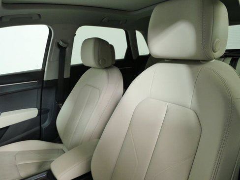 Used 2024 Audi Q3 2.0T Premium AWD/4WD image 6
