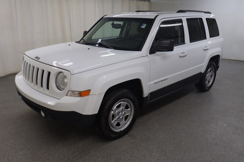 Used 2016 Jeep Patriot Sport w/ Power Value Group AWD/4WD image 3