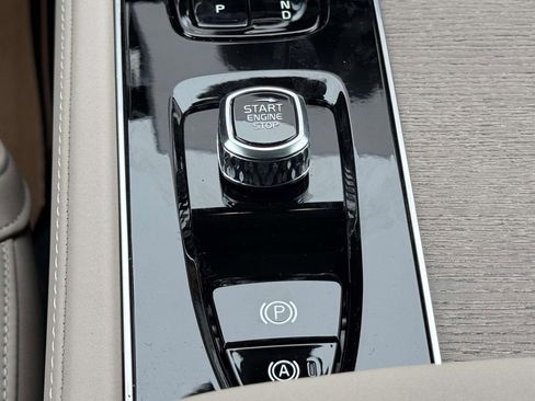 New 2026 Volvo XC90 T8 Plus w/ Protection Package Premier image 7