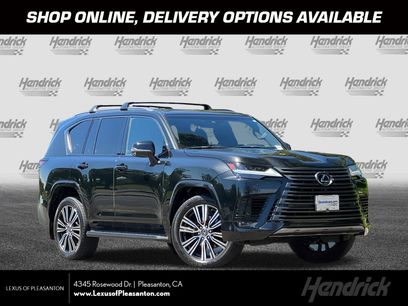 Certified 2022 Lexus LX 600 4WD w/ Luxury Package