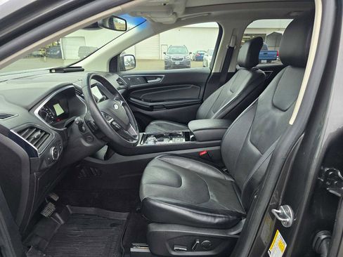 Used 2019 Ford Edge Titanium w/ Equipment Group 301A image 22