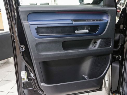 New 2025 Volkswagen ID. Buzz Pro S image 22