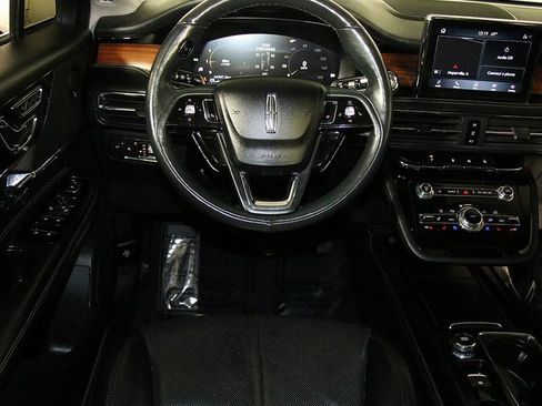 Used 2021 Lincoln Corsair Reserve w/ Equipment Group 201A image 3