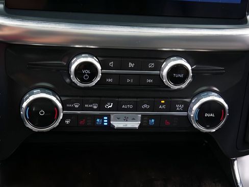 Used 2022 Ford F150 Lariat w/ Equipment Group 502A High AWD/4WD image 24