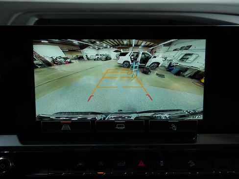 New 2026 GMC Sierra 1500 SLE image 33