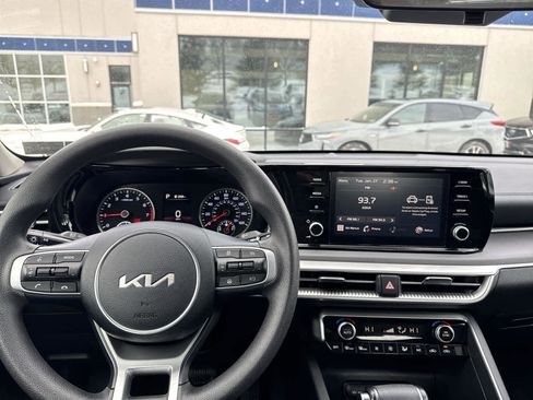 Used 2023 Kia K5 LXS image 11