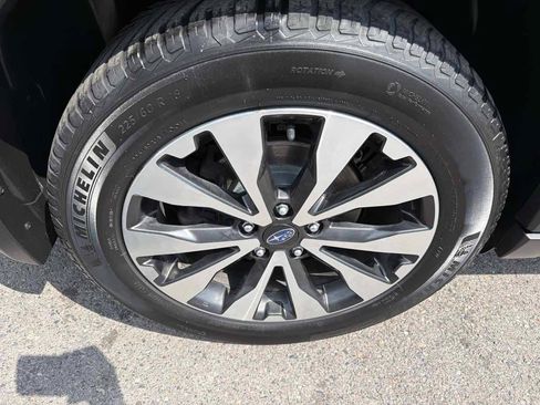 Used 2017 Subaru Outback 2.5i Limited AWD/4WD image 20