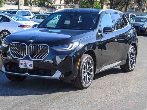 Used 2025 BMW X3 xDrive30i image 3