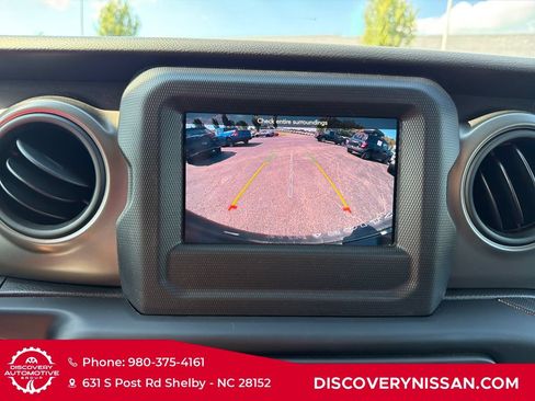 Used 2022 Jeep Wrangler Sport AWD/4WD image 16