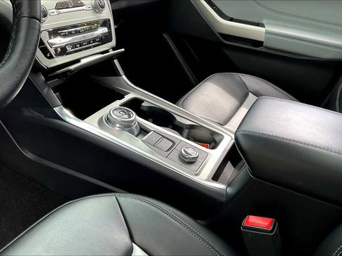 Used 2023 Ford Explorer XLT w/ Equipment Group 202A image 20